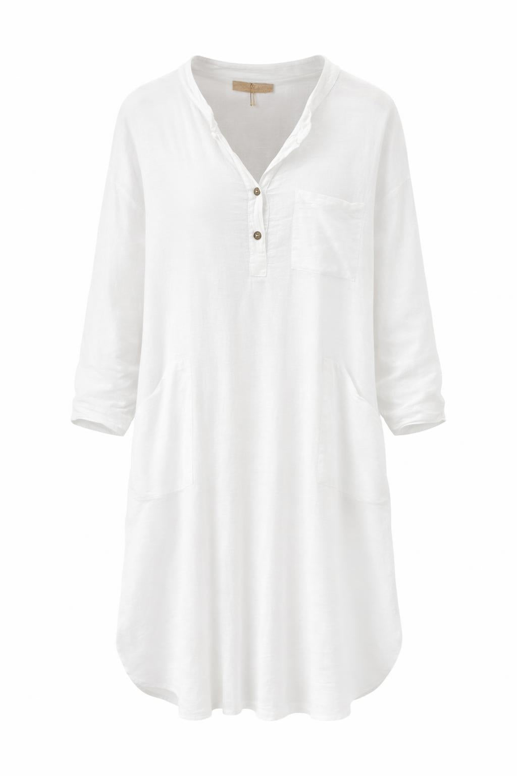 Marta du Château Ness white loose fit dress with V-neck and front pockets front