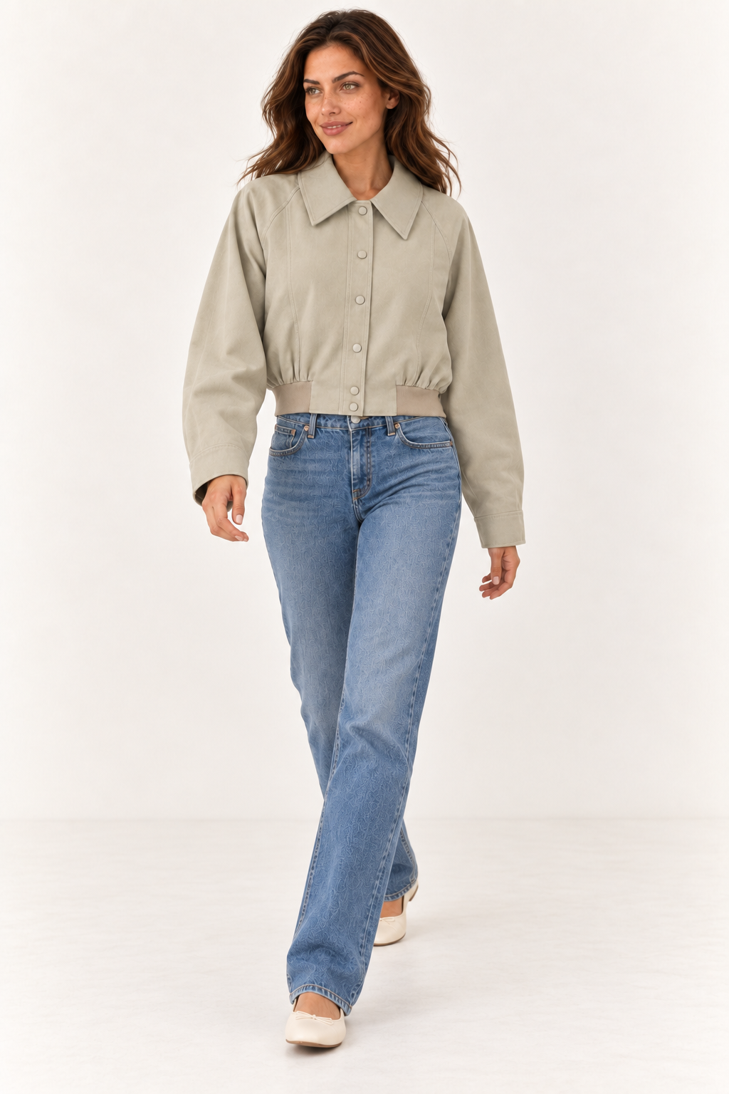Model walking in the YAYA Point Collar Cropped Jacket in Khaki Green