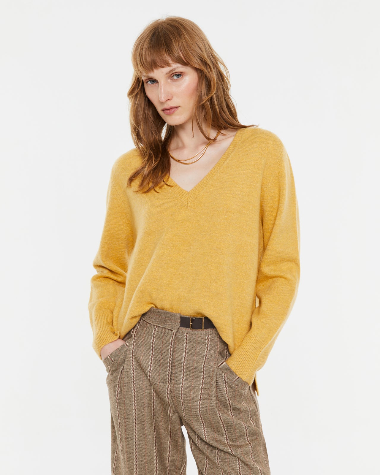 ANDAM V-Neck Jersey in Yellow with relaxed fit and soft knit texture
