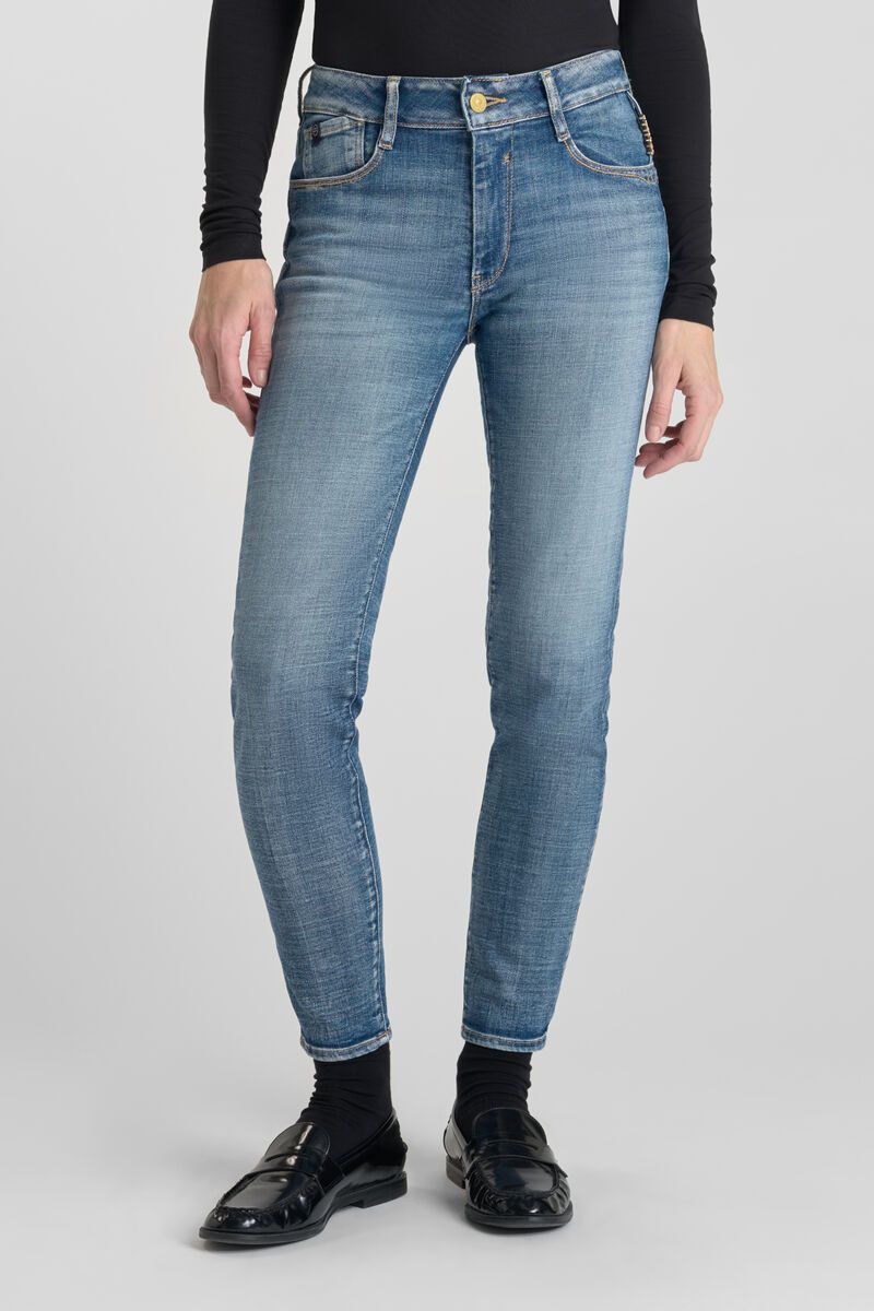 Le Temps des Cerises Pulp Slim Ritola high-waist 7/8th jeans in Blue N°4 with a slim fit and sculpting stretch denim.