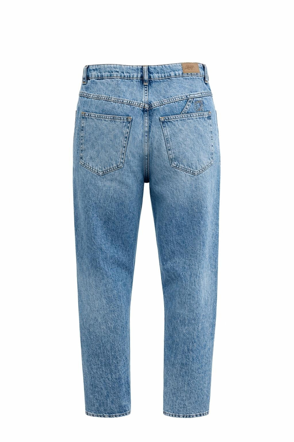 Back view of Le Temps des Cerises Madie jean in light blue relaxed tapered denim