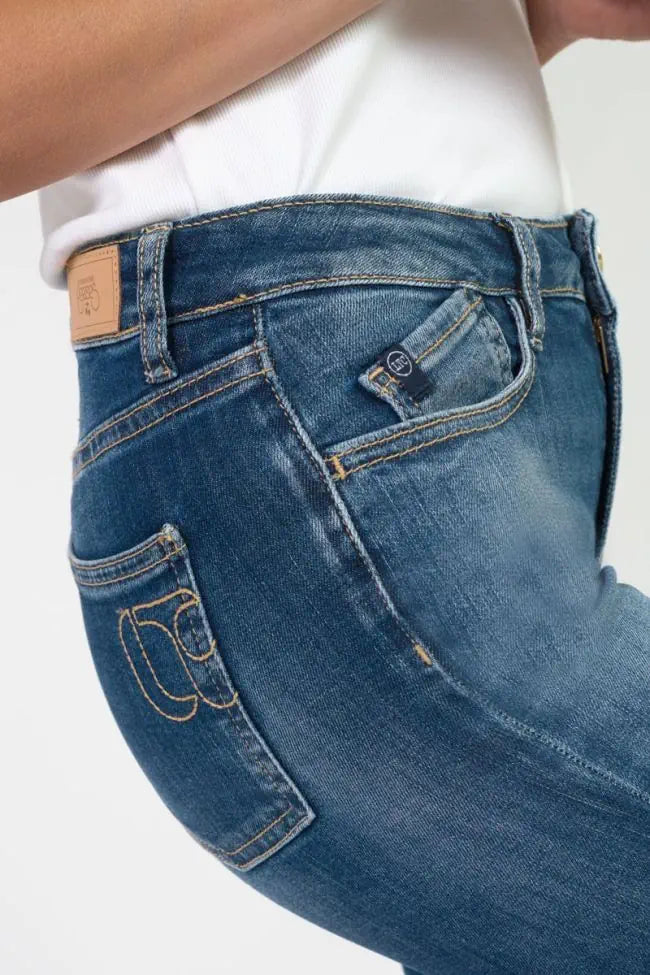Close-up of the signature embroidered back pocket on the Le Temps des Cerises Power Denim Jeans in Blue.