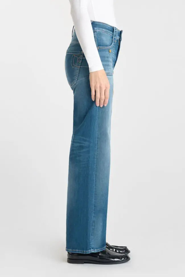 Opposite side view of the Le Temps des Cerises Pulp Wide Leg Zim jeans.