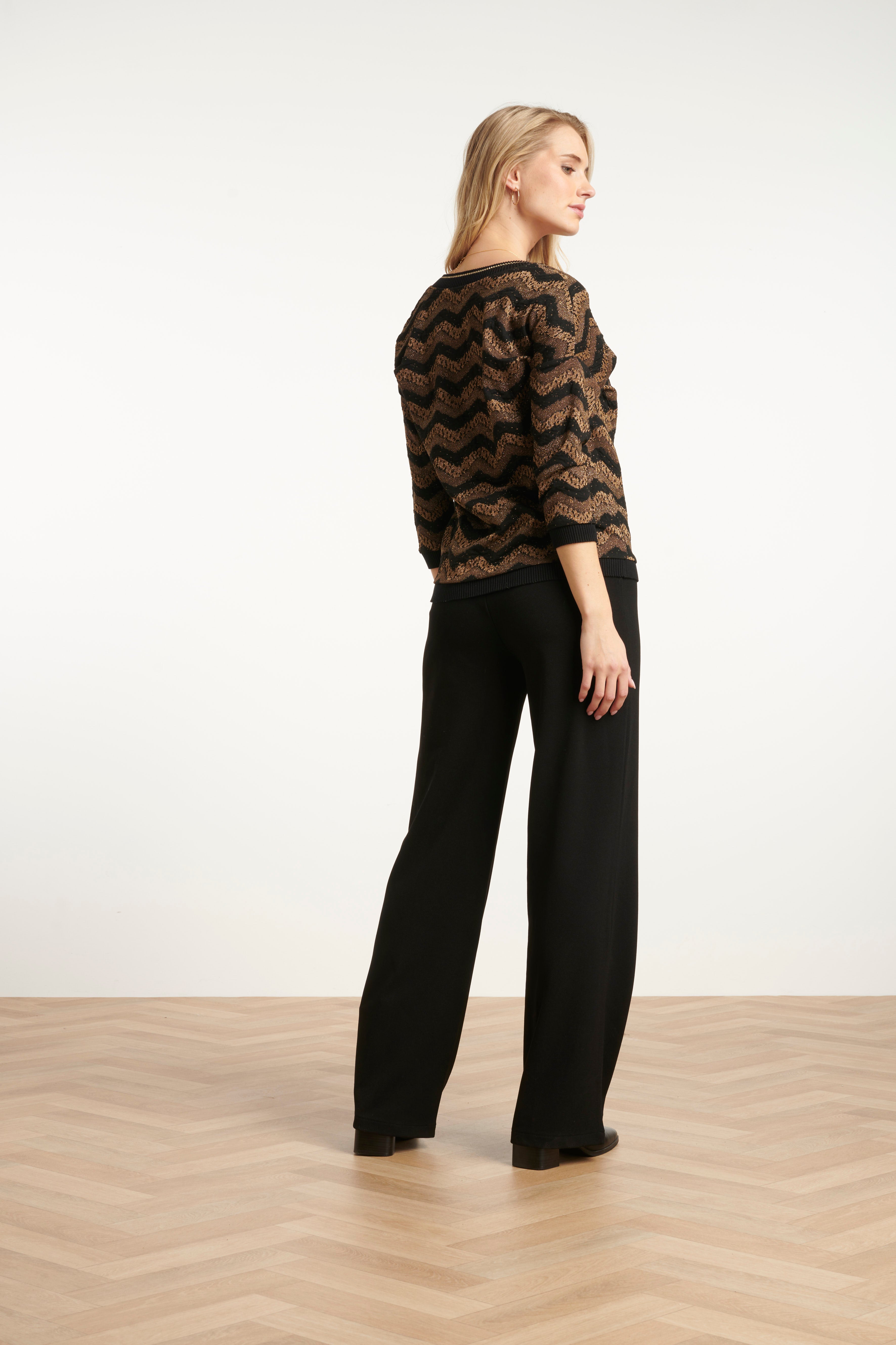 Smashed Lemon tailored pants in black with straight leg, side view