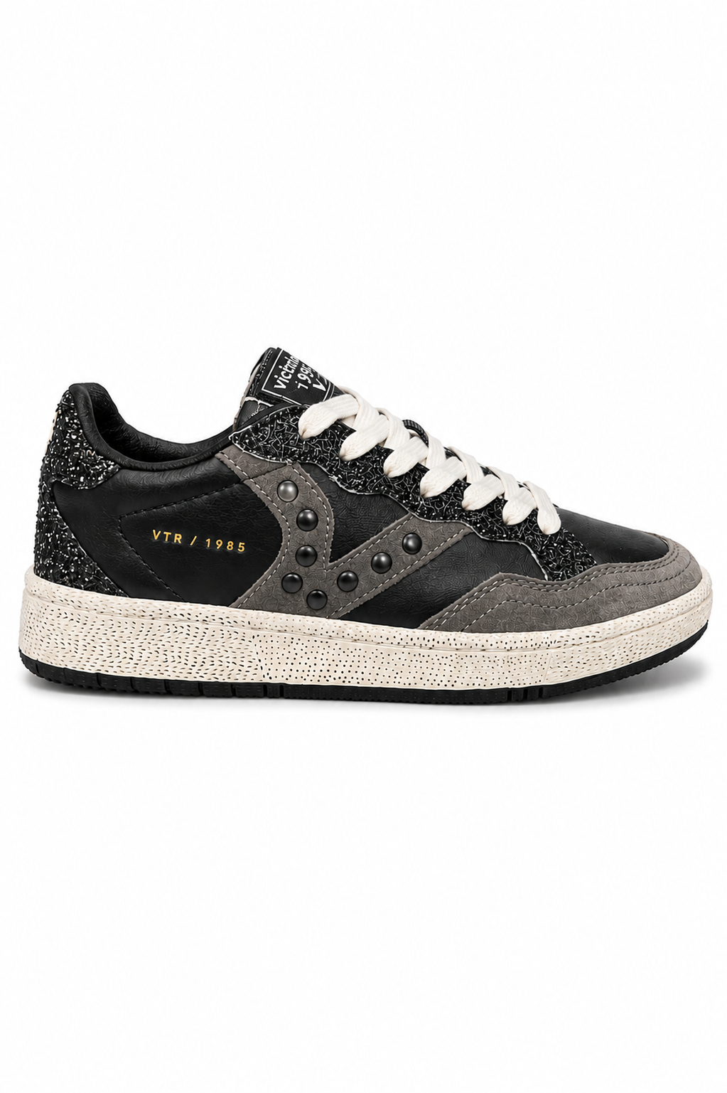 Victoria Shoes Smash Tachuelas sneaker in black with studded logo detail