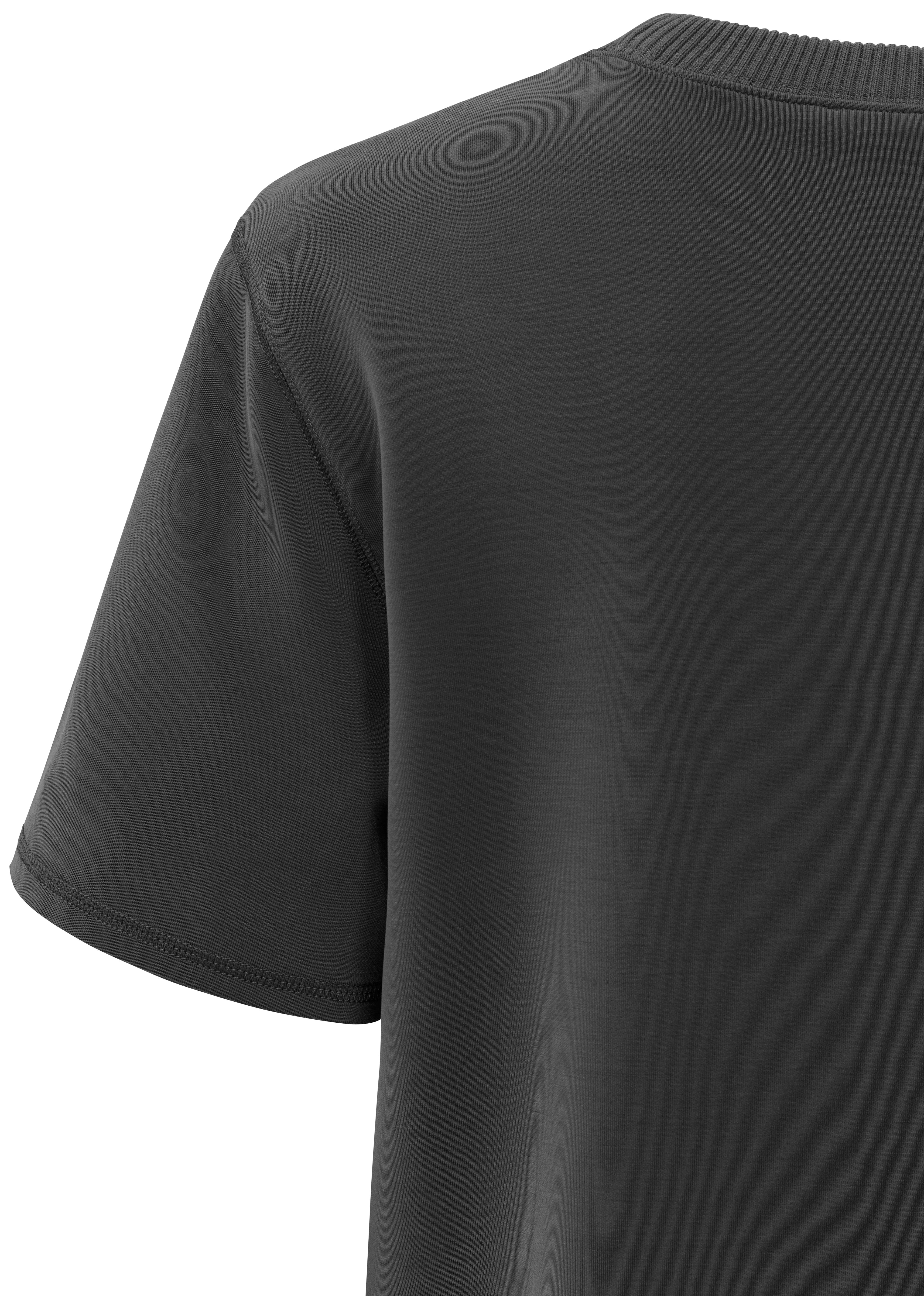 Close-up detail of YAYA short sleeve sweatshirt in oyster black