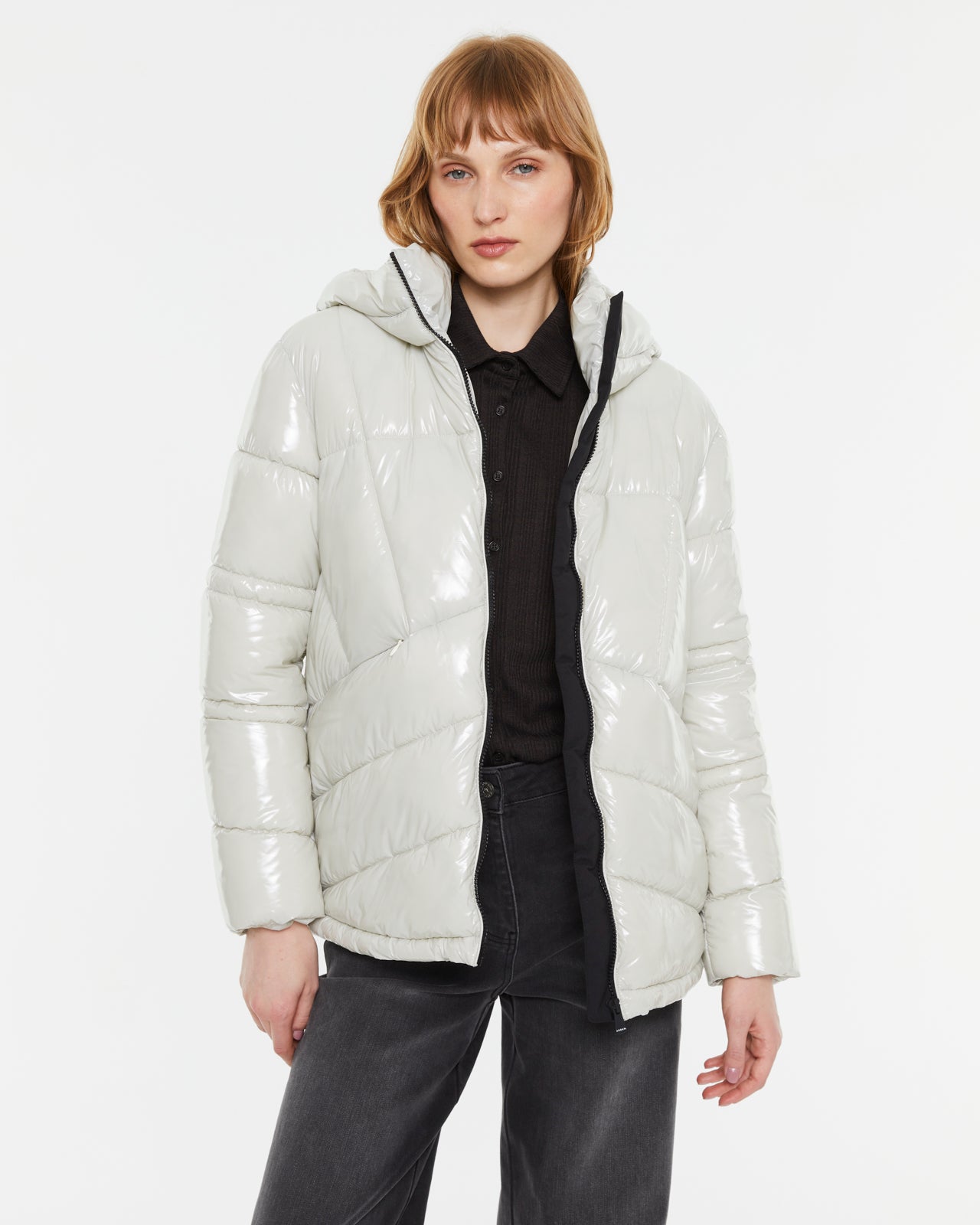 Andam ecru hooded puffer jacket front view