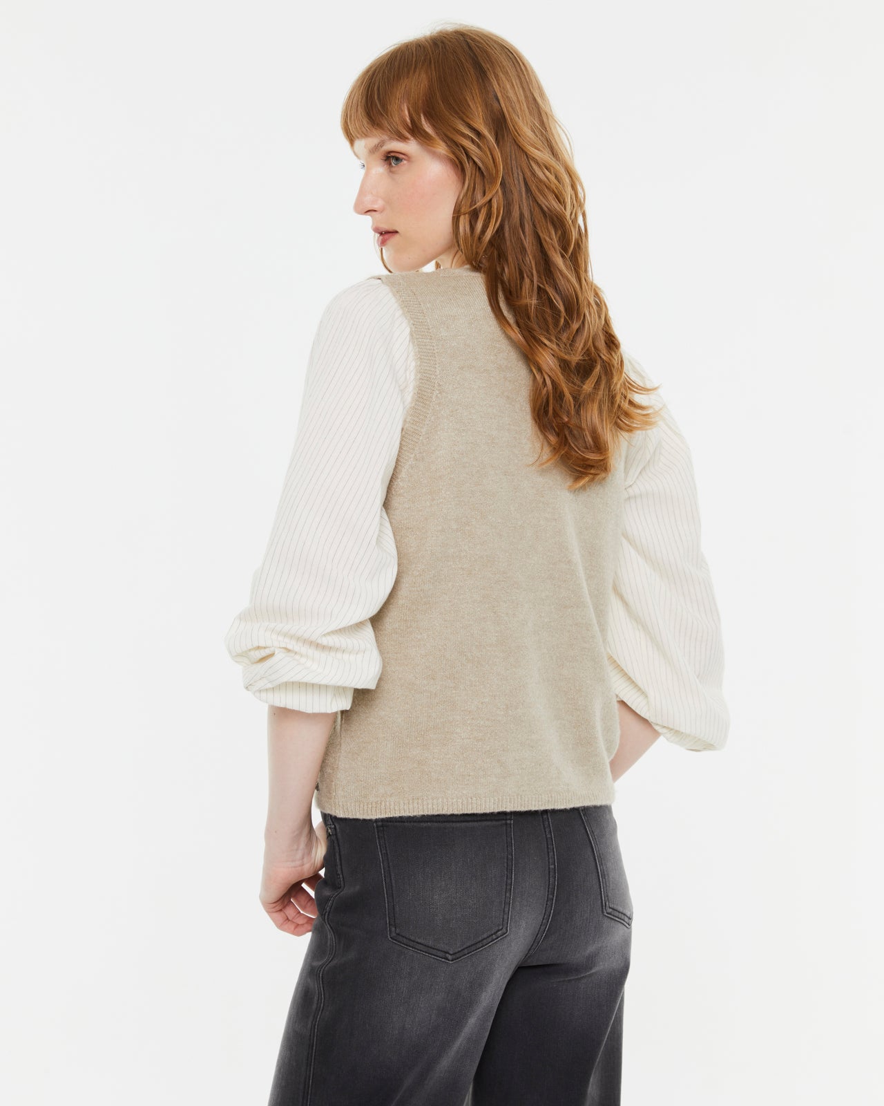 ANDAM beige knit vest with V-neck and button front in soft knit fabric