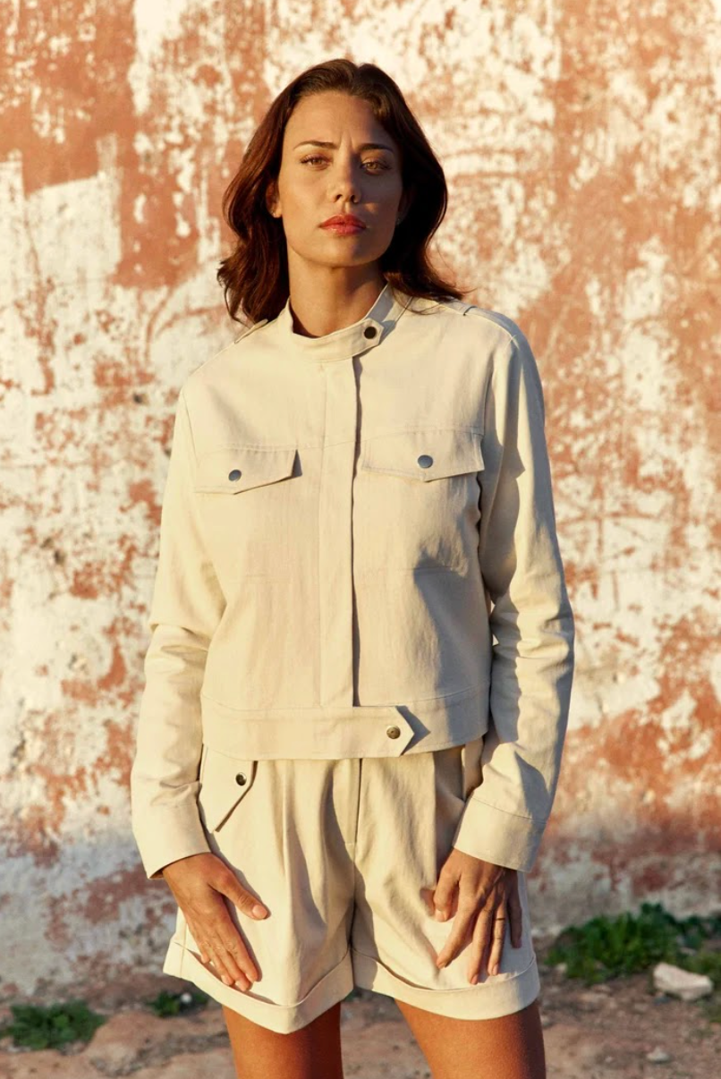 La Petit Étoile Nevada Jacket in Natural — cropped collarless utility jacket with zip front and flap chest pockets, front view