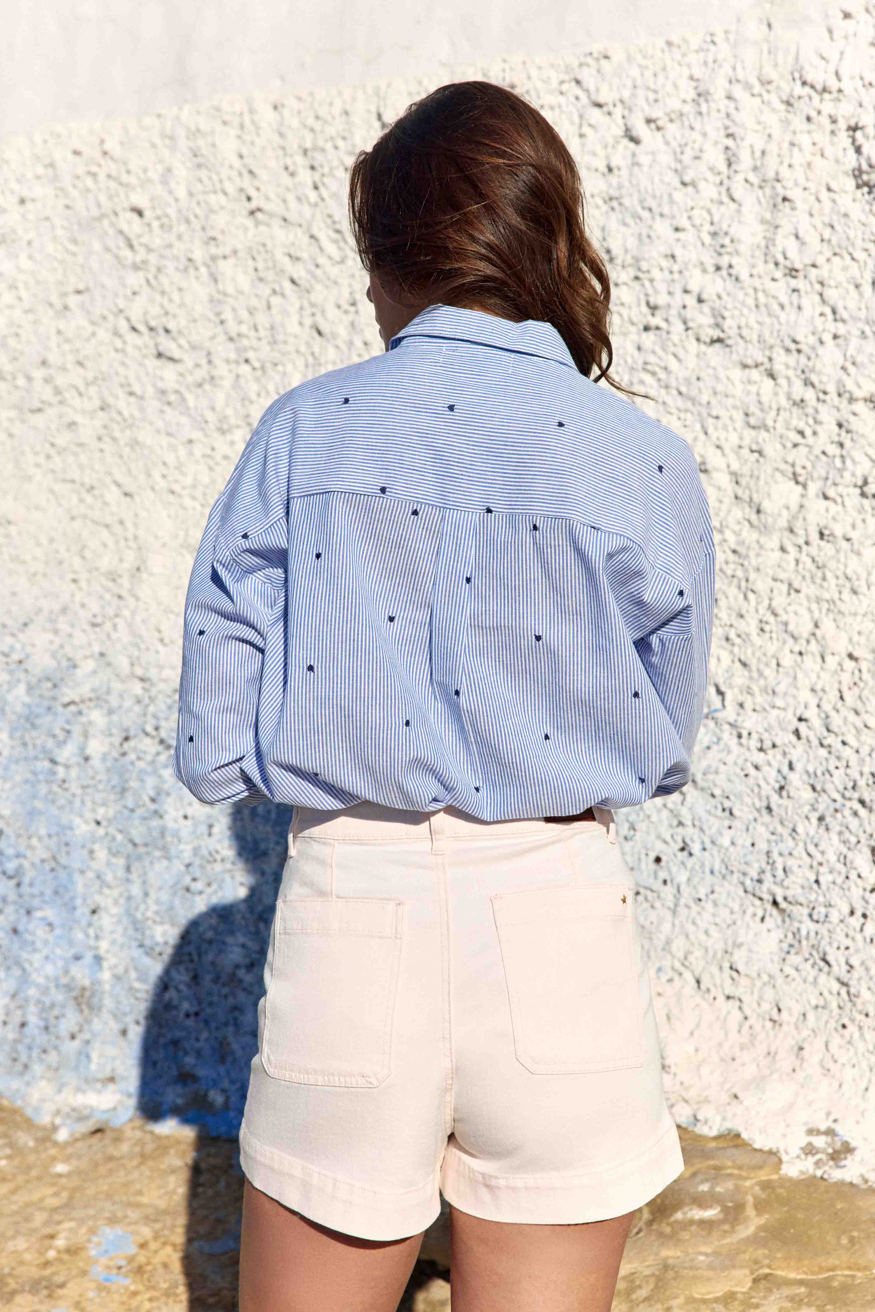 La Petite Étoile Coraline shirt in ecru and blue back view with relaxed fit and embroidered details