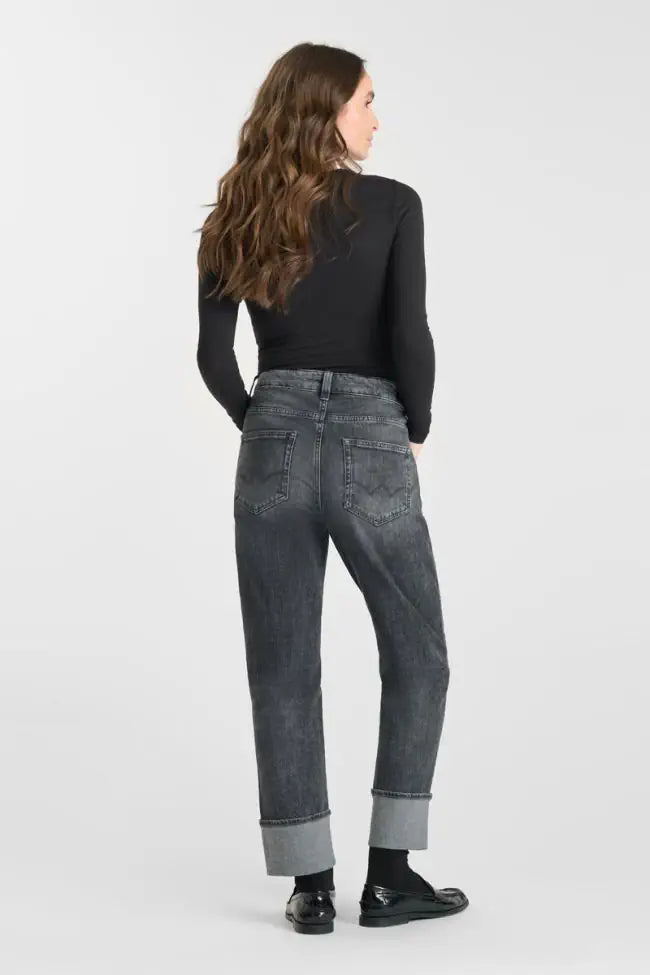 Full back view of Le Temps des Cerises 400/60 Girlfriend Jama High Waist Jeans in Grey No.1.