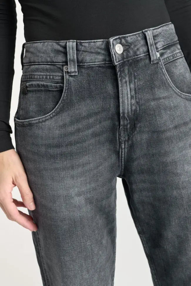 Close-up of the waistband and front pocket detailing on the Le Temps des Cerises 400/60 Girlfriend Jama High Waist Jeans in Grey No.1.