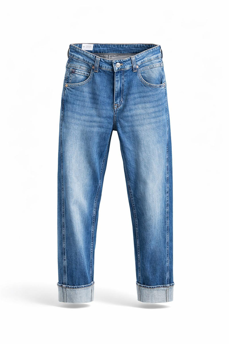Le Temps des Cerises blue girlfriend jeans with rolled cuffs