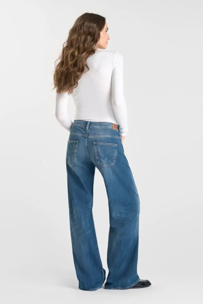 Model Back: Rear view of the Lauryn Wide Leg Jeans worn by a model.