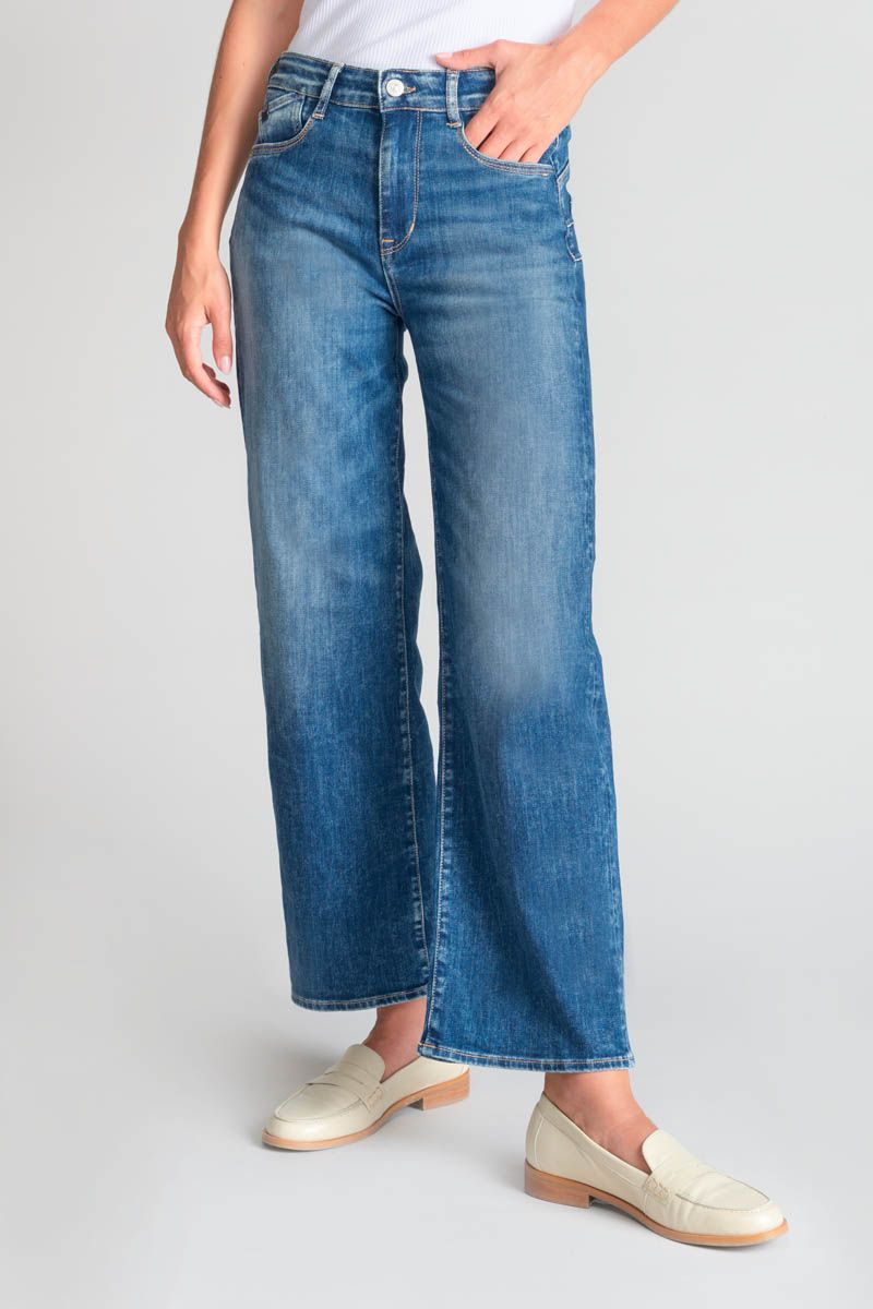 Close-up front view of Le Temps des Cerises Pulp High Jeans in blue