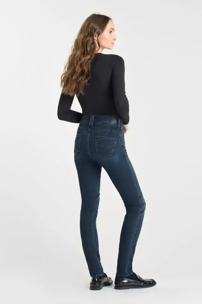 Back view of the Le Temps des Cerises Ultra Pulp Slim Evy jeans in Blue-Black No.1 showing the sculpting fit and signature back pockets.