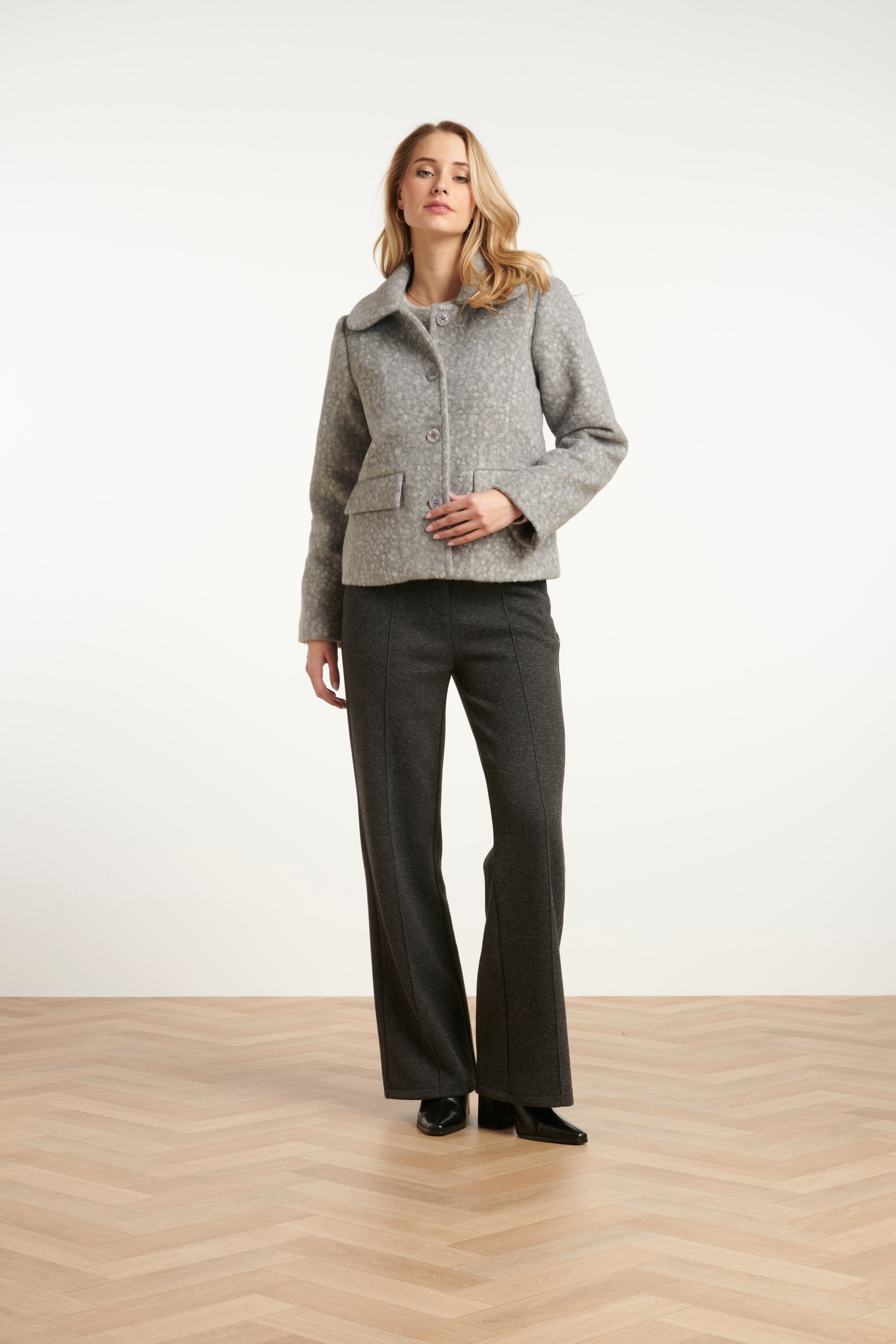 Smashed Lemon short textured coat in grey, cropped boucle jacket with button front, notched collar and flap pockets, front view