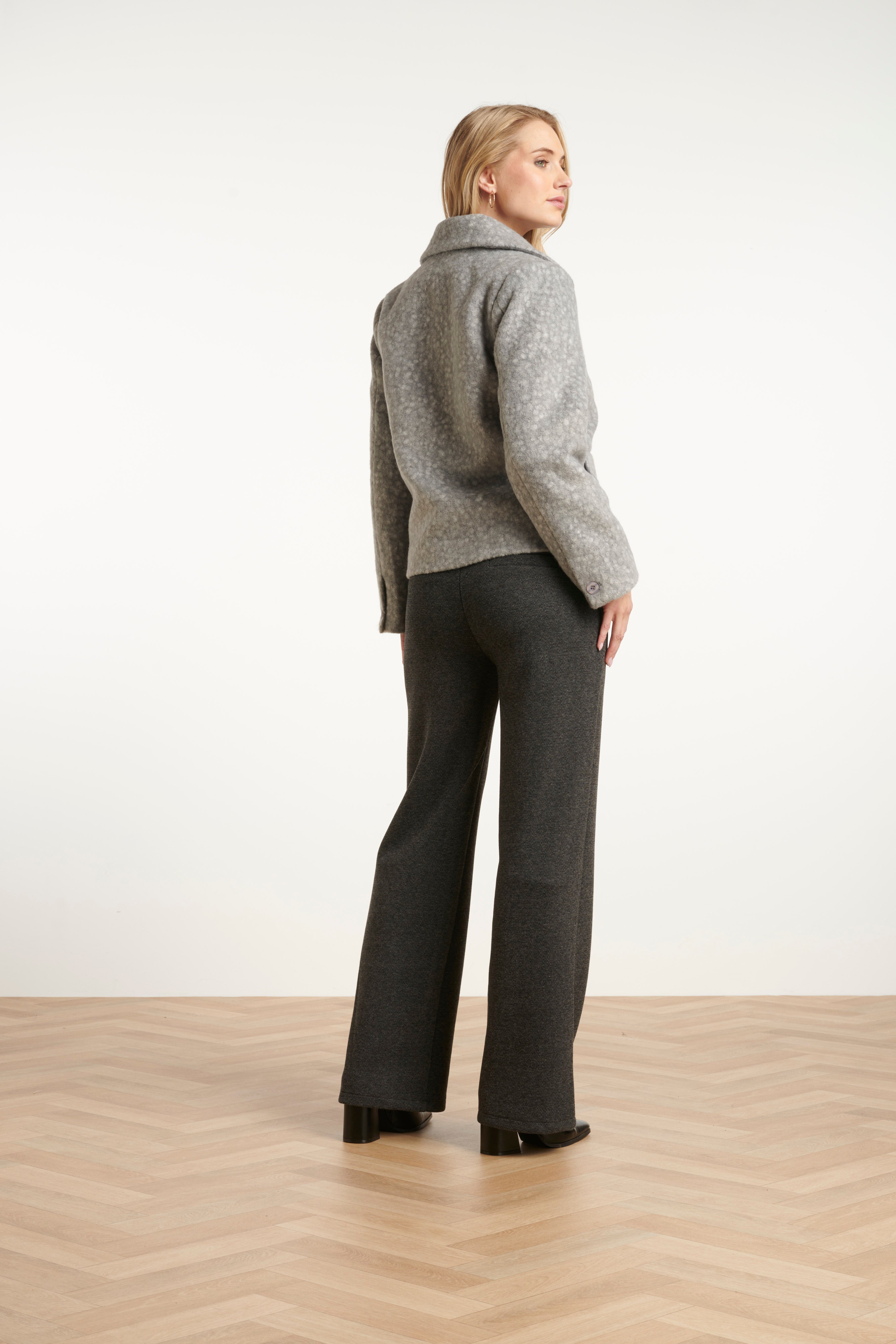 Smashed Lemon short textured coat in grey, cropped boucle jacket with notched collar, side view